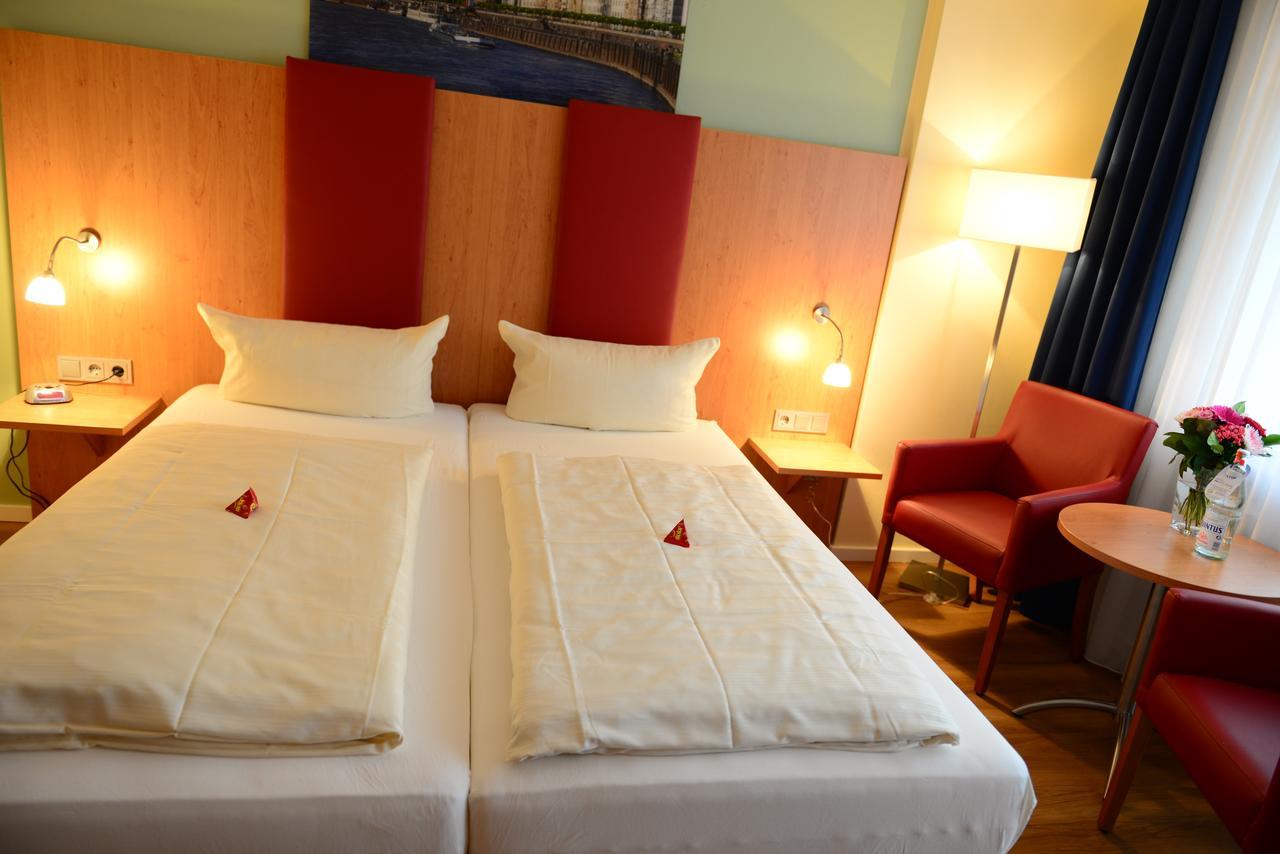Hotel National Duesseldorf Εξωτερικό φωτογραφία